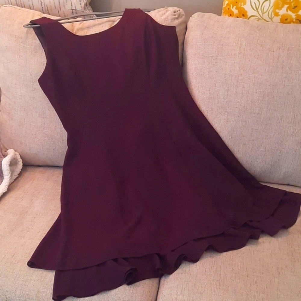 Party dress. Flutter hem sz.12